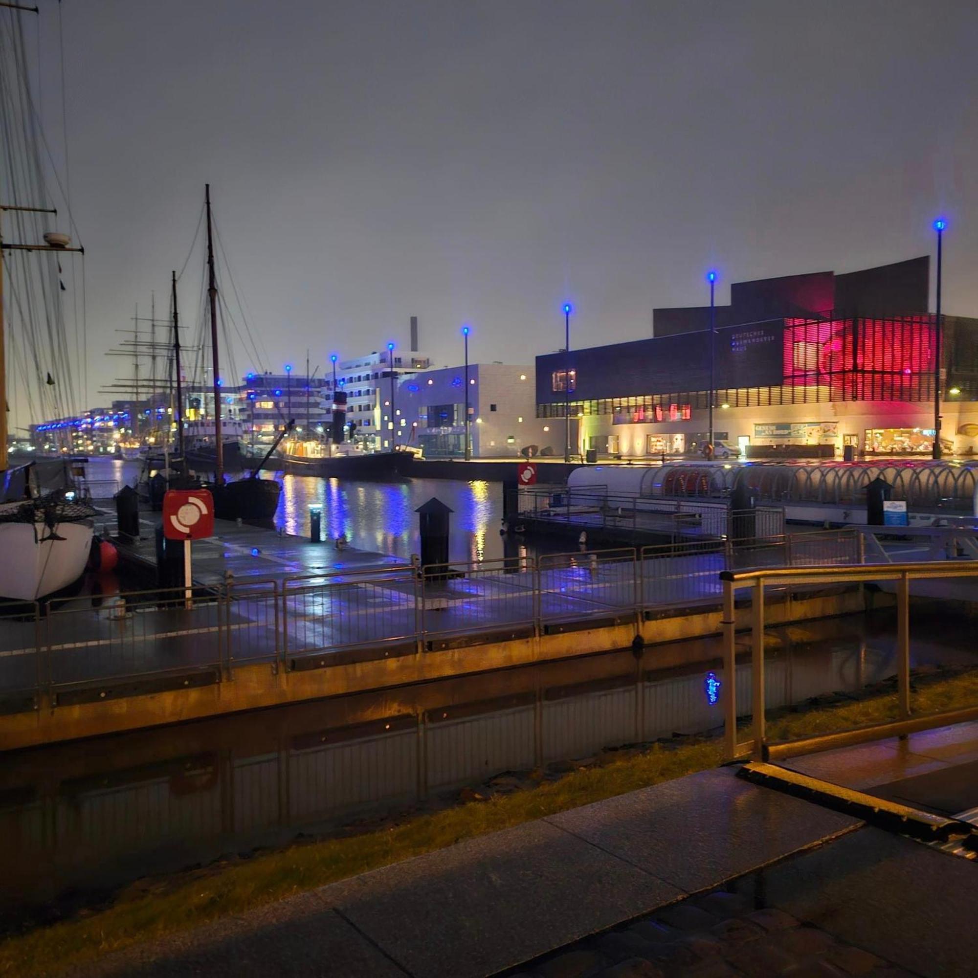 Gemuetl Wohnung Mit Blick Auf Den Hafen ブレーマーハーフェン エクステリア 写真